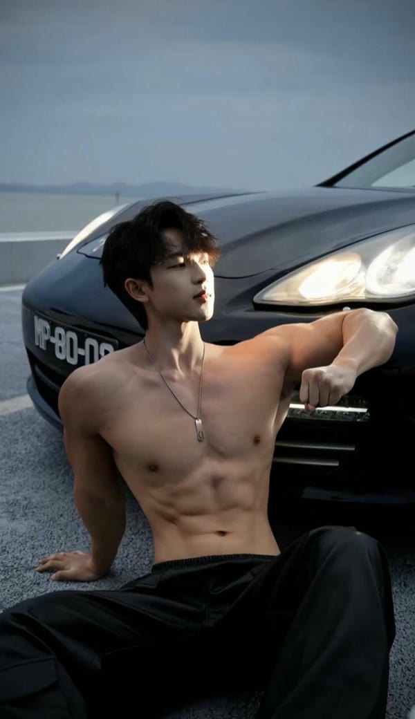 Ảnh trai 6 múi bên siêu xe cool ngầu Ảnh trai 6 múi bên siêu xe cool ngầu