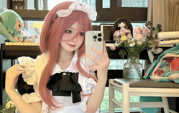 Ảnh gái xinh cosplay hầu gái