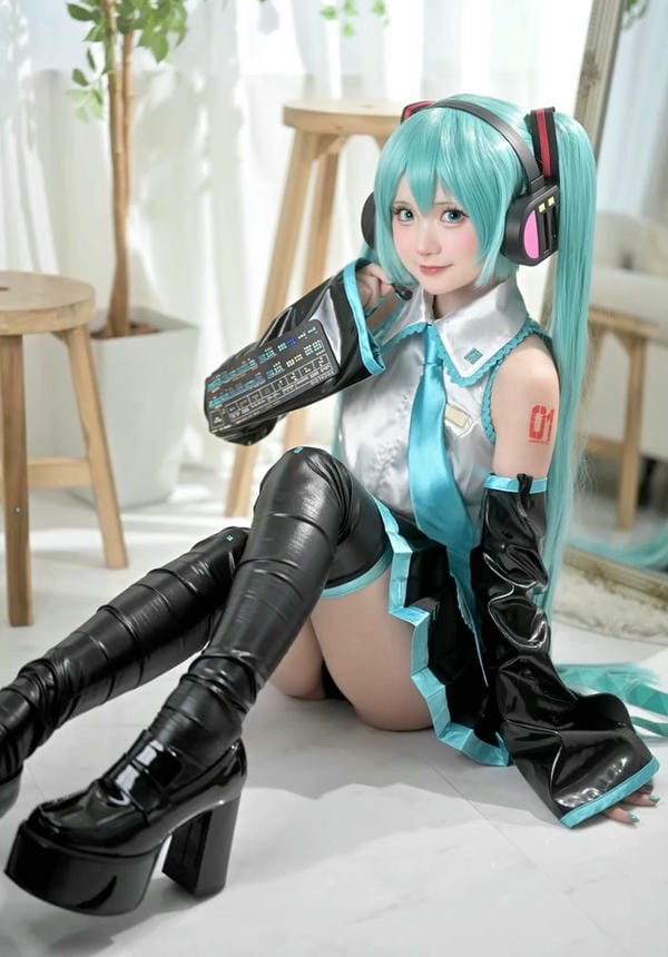 Ảnh cosplay miku có nụ cười tinh nghịc Ảnh cosplay miku có nụ cười tinh nghịc