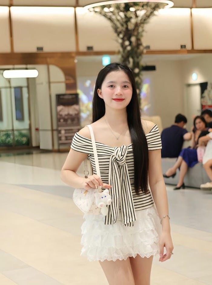 Ảnh gái xinh 2009 mặc váy trắng làm chao đảo con tim Ảnh gái xinh 2009 mặc váy trắng làm chao đảo con tim