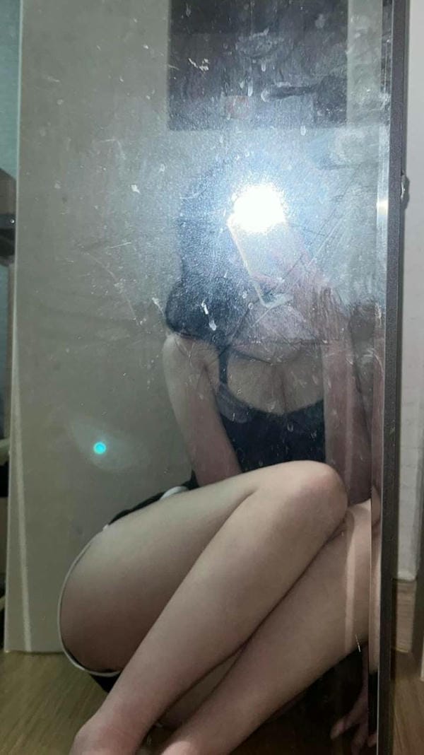 Ảnh gái xinh chụp dáng