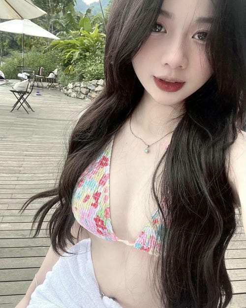 Ảnh gái xinh mặc bikini đi biển (4) Ảnh gái xinh mặc bikini đi biển (4)