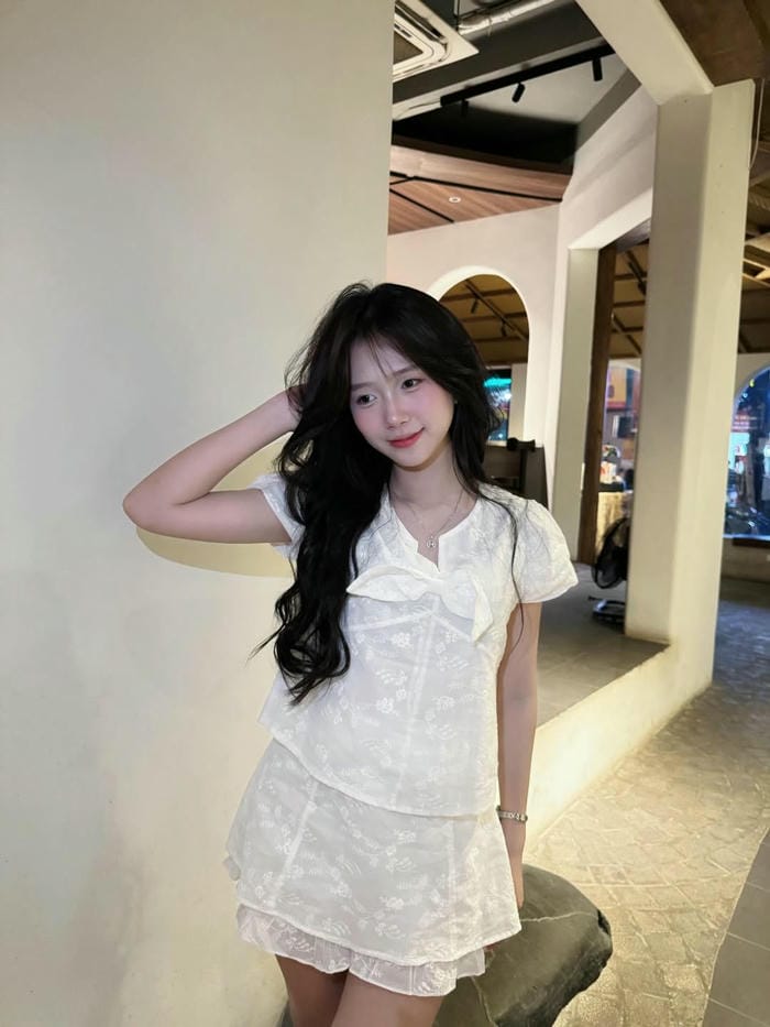 Ảnh gái xinh mặc váy ngắn tuổi 18 cực trong veo Ảnh gái xinh mặc váy ngắn tuổi 18 cực trong veo