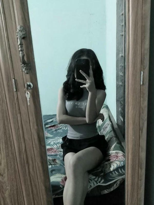 Ảnh mạng gái xinh chụp dáng