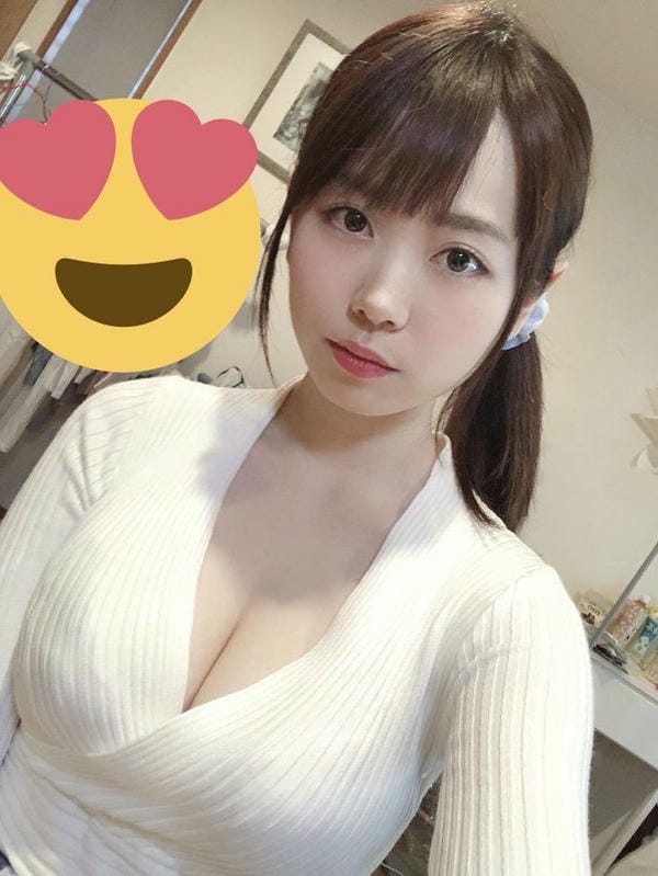 Cô hội tụ đủ yếu tố để chinh phục người xem ngoại hình ngây thơ nhưng đầy quyến rũ, khả năng diễn xuất tự nhiên, Cô hội tụ đủ yếu tố để chinh phục người xem ngoại hình ngây thơ nhưng đầy quyến rũ, khả năng diễn xuất tự nhiên,