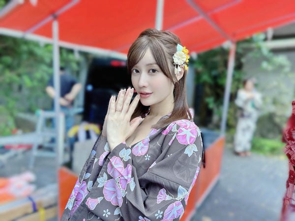 Cô là biểu tượng sắc đẹp, phong cách thời trang Cô là biểu tượng sắc đẹp, phong cách thời trang
