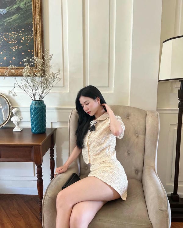 Gái xinh mông to (14)