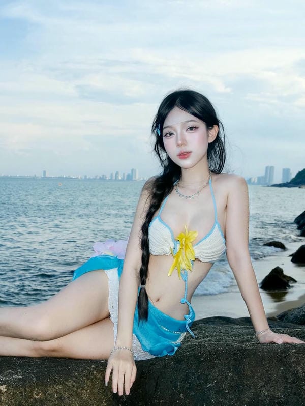 Gái xinh trung quốc mặc bikini (5)