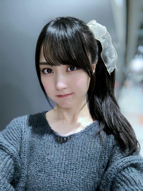 Karen Yuzuriha luôn biết giữ cân bằng giữa nét ngây thơ trong sáng và sự gợi cảm đầy quyến rũ Karen Yuzuriha luôn biết giữ cân bằng giữa nét ngây thơ trong sáng và sự gợi cảm đầy quyến rũ