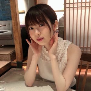 Sakura Miura mang trên mình vẻ đẹp vừa ngọt ngào vừa gợi cảm, kết hợp giữa gương mặt ngây thơ