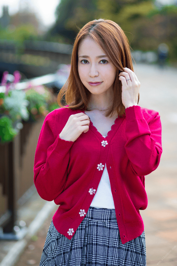 Sau hơn 14 năm hoạt động, Yu Shinoda vẫn duy trì vị thế vững chắc trong làng giải trí người lớn Sau hơn 14 năm hoạt động, Yu Shinoda vẫn duy trì vị thế vững chắc trong làng giải trí người lớn