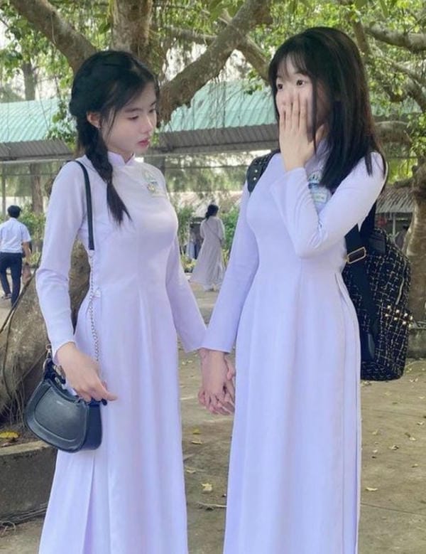 Gái xinh áo dài (1)
