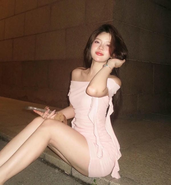 Gái xinh mặc pinky (12)