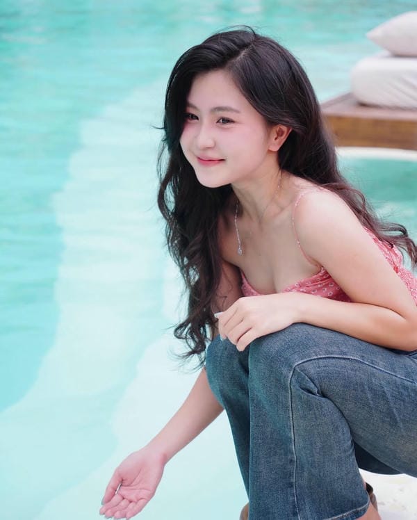 Gái xinh mặc pinky (16)