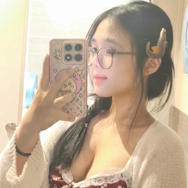 Gái xinh ngực to (12)
