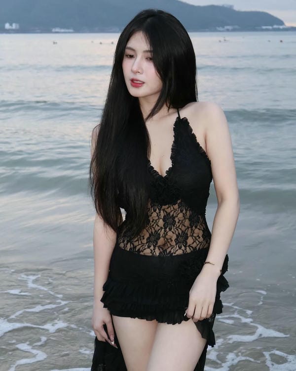 Quỳnh Alee bikini (10)
