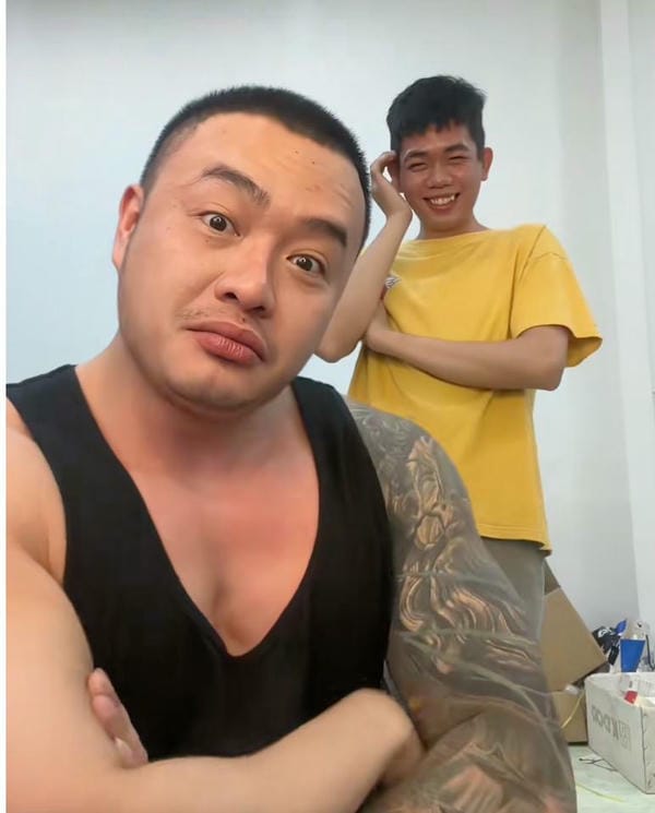 Từ vài video được chia sẻ lại, cái tên “chị Phiến” bắt đầu lan rộng Từ vài video được chia sẻ lại, cái tên “chị Phiến” bắt đầu lan rộng