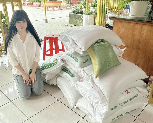 Tiny Asa nhận được cả lời khen lẫn ý kiến trái chiều Tiny Asa nhận được cả lời khen lẫn ý kiến trái chiều