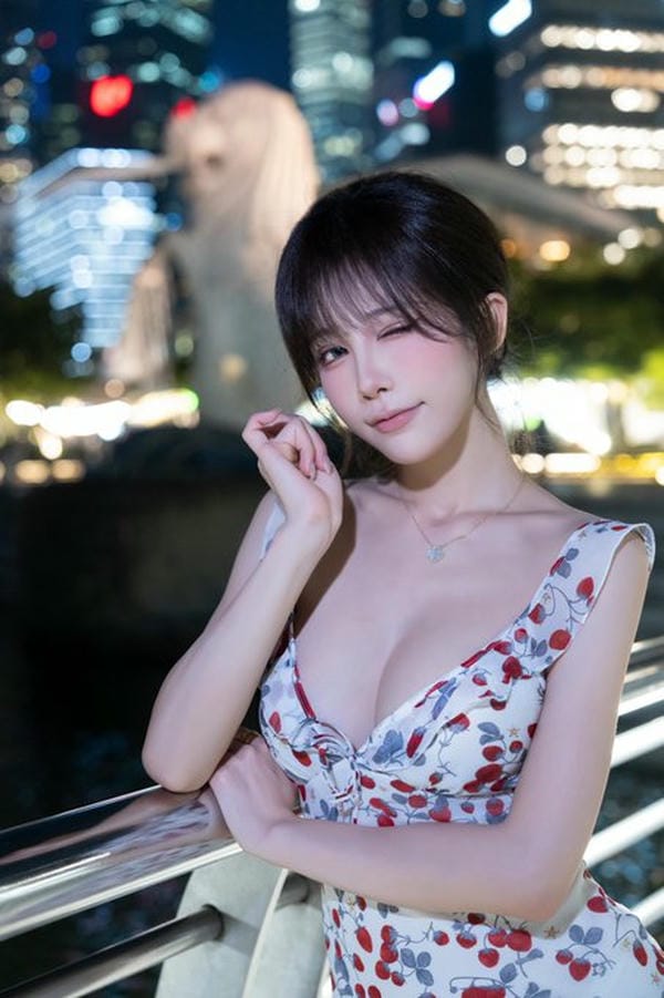 Shuimiao Aqua (水淼Aqua) là một cosplayer và model nổi tiếng người Trung Quốc Shuimiao Aqua (水淼Aqua) là một cosplayer và model nổi tiếng người Trung Quốc