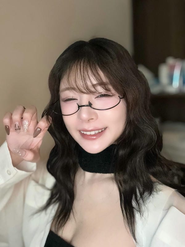 Ycancan có gương mặt đẹp và cuốn hút Ycancan có gương mặt đẹp và cuốn hút