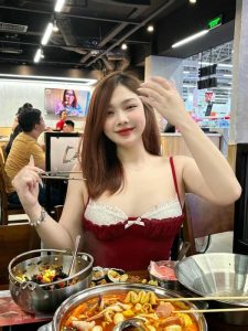 Cutieyumi tên thật là Tạ Thanh Nhi, sinh năm 1999