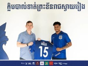 tiền đạo Brazil nhập tịch