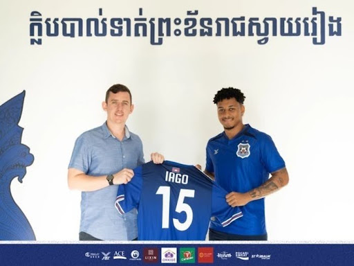 tiền đạo Brazil nhập tịch